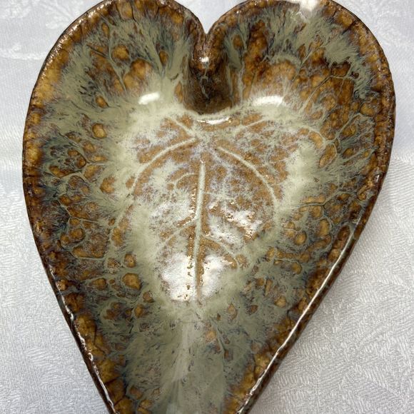 Ceramic Studio Art Pottery Glazed Heart Leaf Print Trinket Dish Tray Signed - Picture 4 of 11